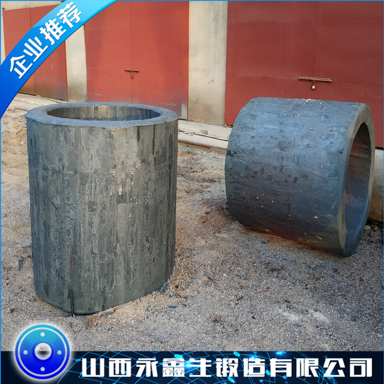 頂壓機(jī)筒體鍛件